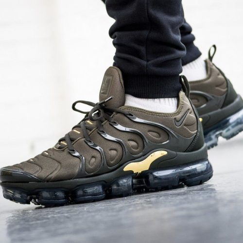 nike air vapormax plus olive 357801