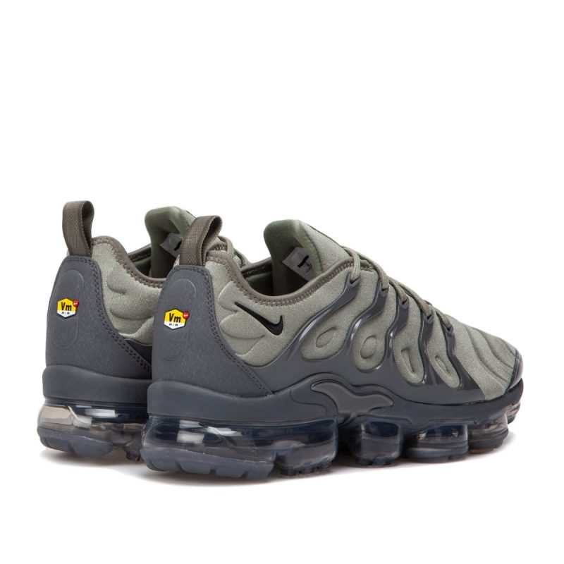 nike air vapormax plus olive 814896