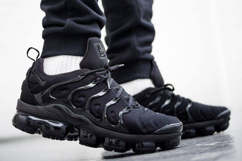 nike air vapormax plus schwarz 478915