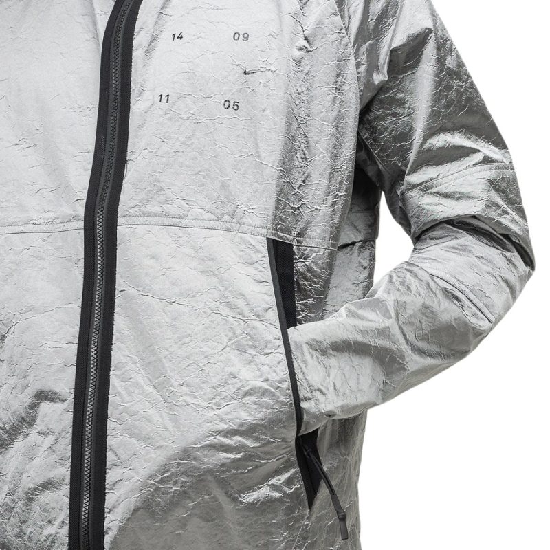 nike tech pack woven hooded jacket silber 551451