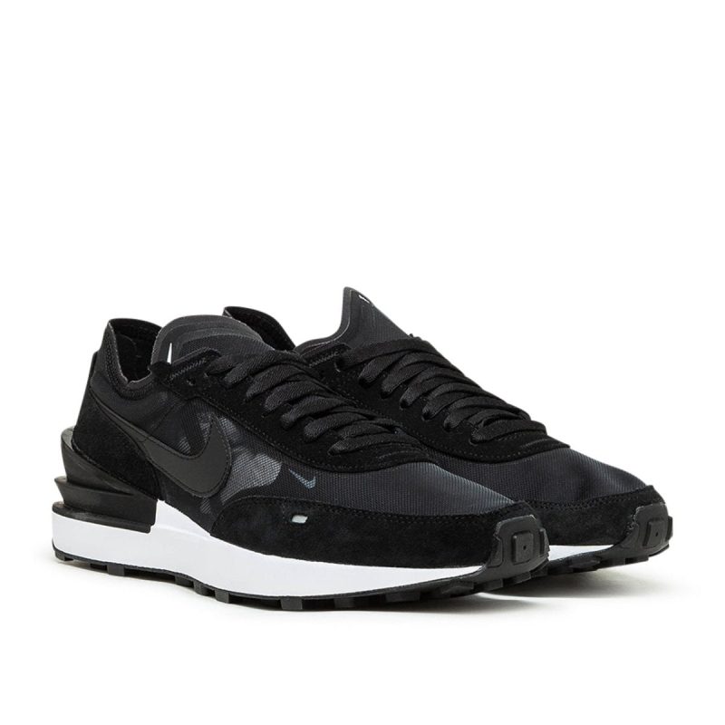 nike waffle one black white 589659