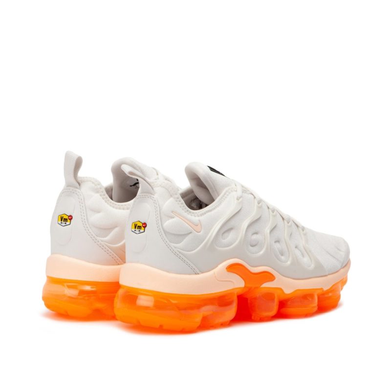 nike wmns air vapormax plus beige orange 903483