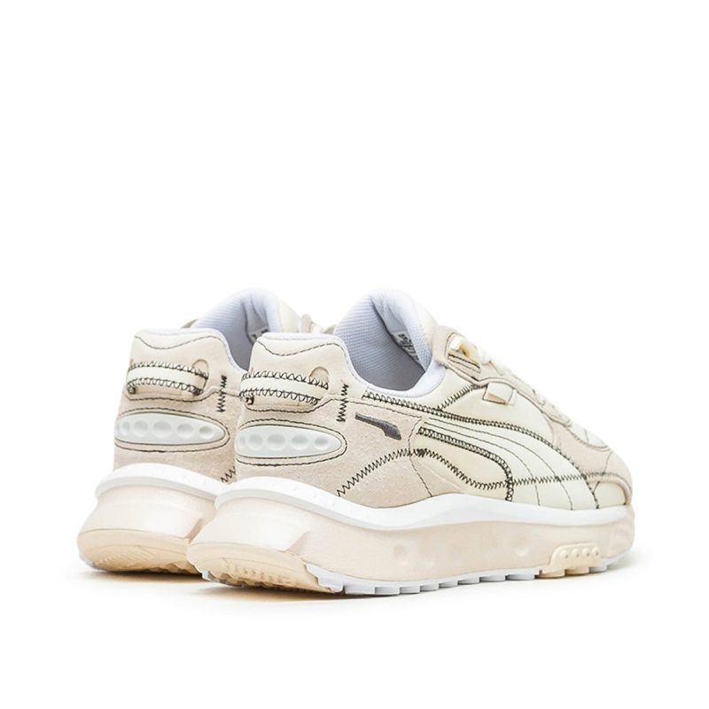 puma wild rider embroidered beige 275755