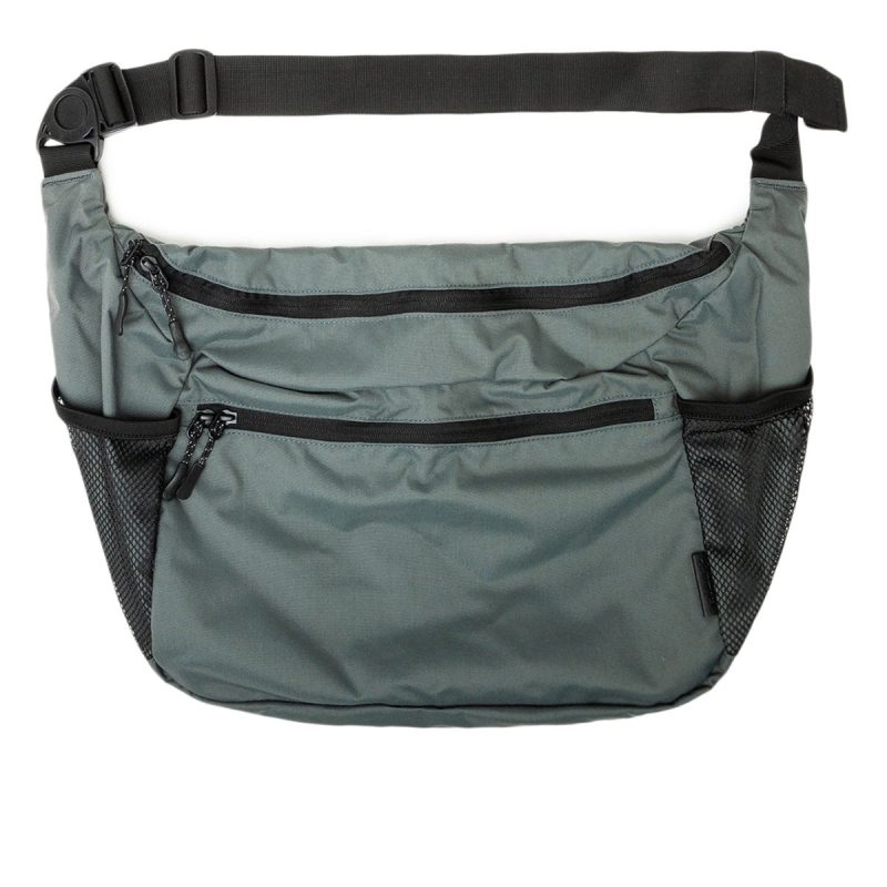 snow peak everyday use middle shoulder bag grau 771097